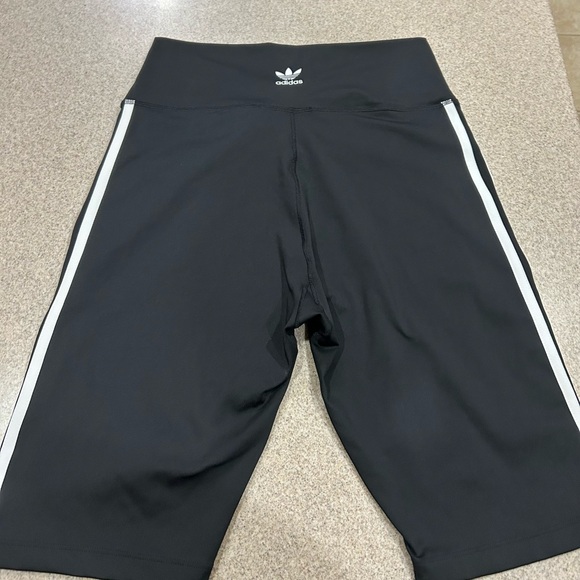 adidas originals high waisted biker short - Picture 3 of 3